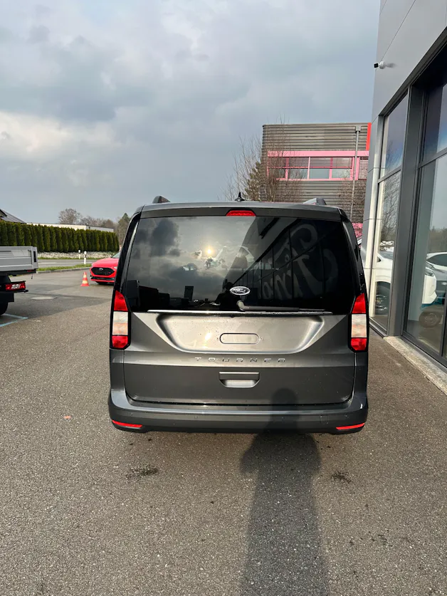 Ford TOURNEO CONNECT Grand 1.5 EcoB Titan./115CV/Aut.