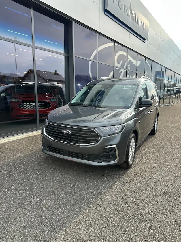 Ford TOURNEO CONNECT Grand 1.5 EcoB Titan./115CV/Aut.