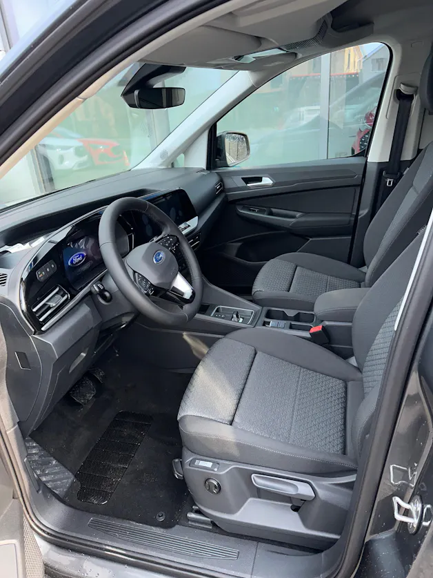 Ford TOURNEO CONNECT Grand 1.5 EcoB Titan./115CV/Aut.