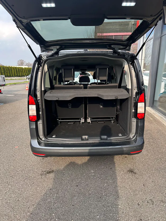 Ford TOURNEO CONNECT Grand 1.5 EcoB Titan./115CV/Aut.