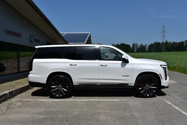 Cadillac Escalade-V 2025