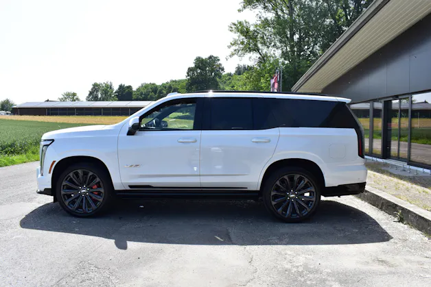 Cadillac Escalade-V 2025