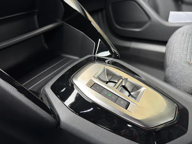 Peugeot 2008 1.2 MHEV Style