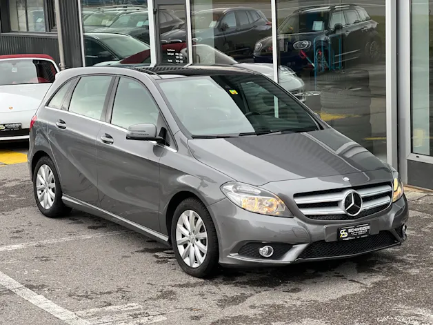 Mercedes-Benz B 200 7G-DCT