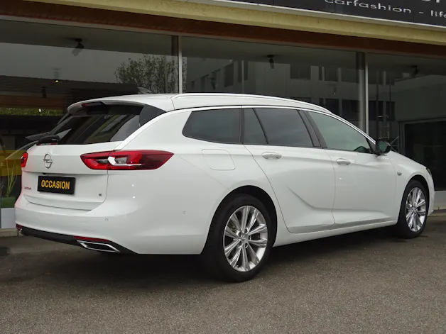 Opel Insignia 2.0 CDTI Sports Tourer 4WD Ultimate Automatic