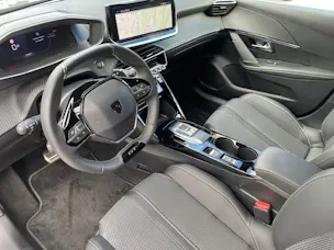 Peugeot 208 1.2 MHEV 145 GT