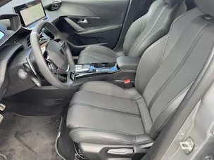 Peugeot 208 1.2 MHEV 145 GT