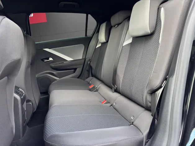 Opel Astra 1.2 MHEV Edition