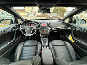 Opel Cascada 1.4i 16V Turbo Cosmo