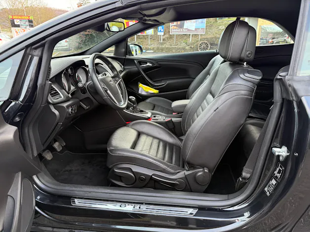 Opel Cascada 1.4i 16V Turbo Cosmo