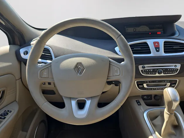 Renault Grand Scénic 2.0 16V Dynamique X-Tronic CVT