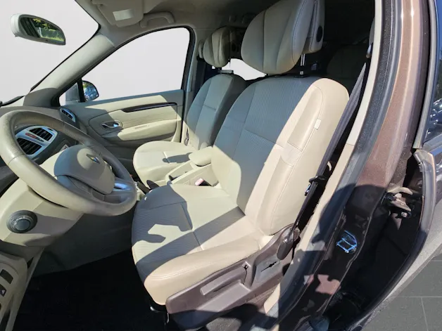 Renault Grand Scénic 2.0 16V Dynamique X-Tronic CVT