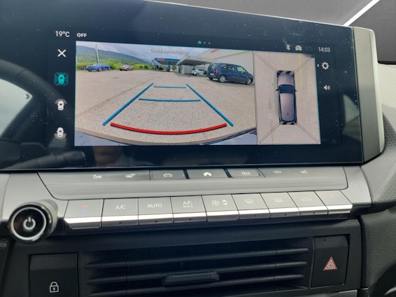 Vehicle image 8 Vehicle image 8