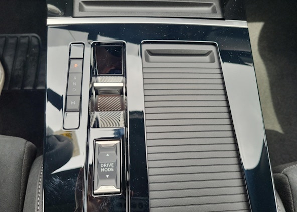 Vehicle image 9 Vehicle image 9