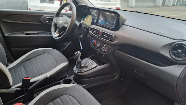 Hyundai i10 1.2 Amplia AMT5