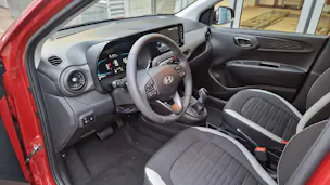 Hyundai i10 1.2 Amplia AMT5