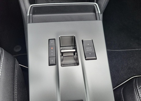 Vehicle image 9 Vehicle image 9