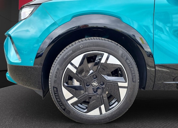 Vehicle image 3 Vehicle image 3