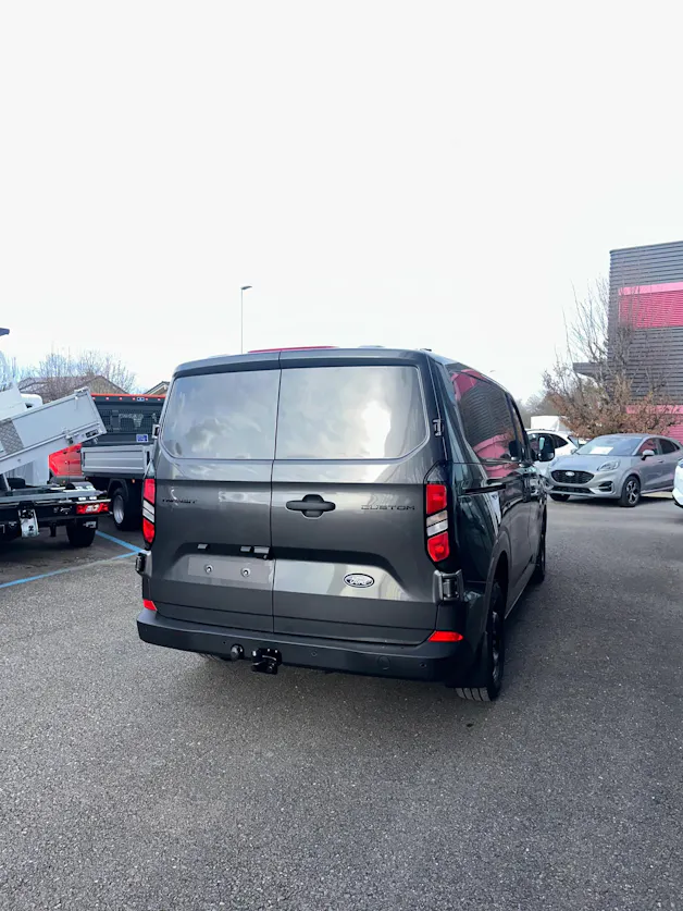 Ford Transit Custom Van 320 L1 2.0 EcoBl Trend/136CV/Aut.