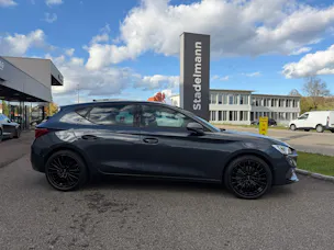 SEAT Leon 1.5 eTSI 150 FR DSG
