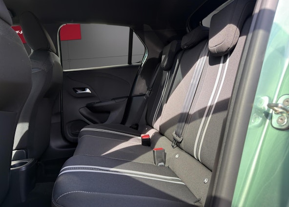 Vehicle image 6 Vehicle image 6