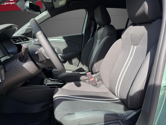 Vehicle image 5 Vehicle image 5