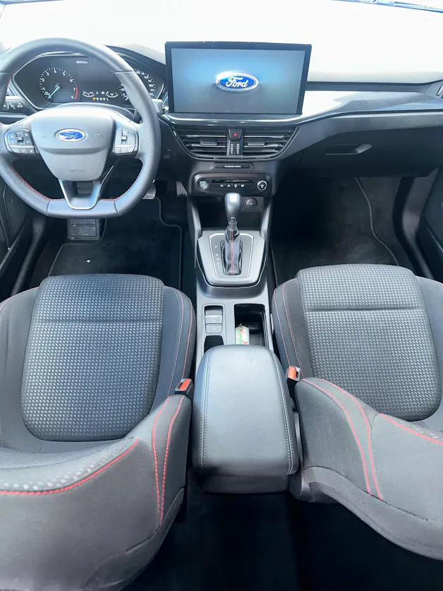 Ford Focus Station Wagon 1.0i EcoB ST-Line/155CV/Aut.