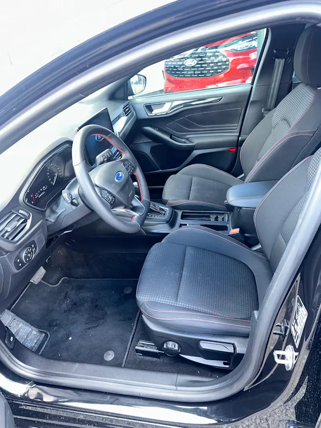 Ford Focus Station Wagon 1.0i EcoB ST-Line/155CV/Aut.