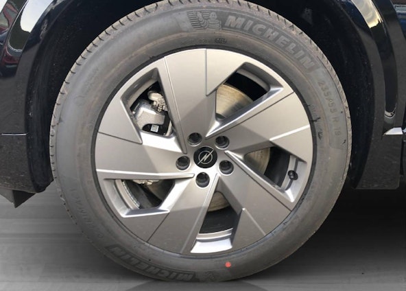 Vehicle image 9 Vehicle image 9