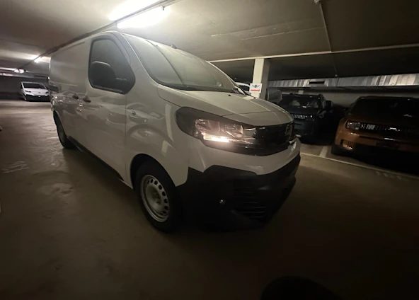 immagine del veicolo 4 immagine del veicolo 4