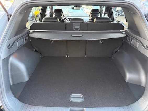 Vehicle image 6 Vehicle image 6