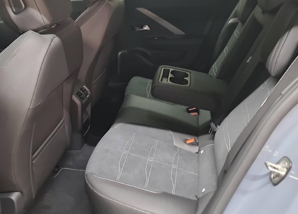 Vehicle image 9 Vehicle image 9