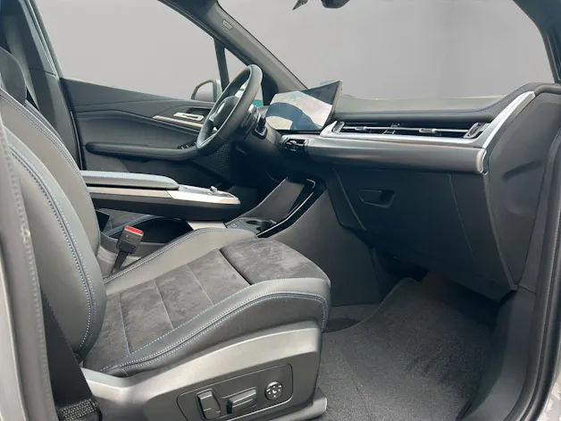 BMW 230e xDrive paddles Active Tourer