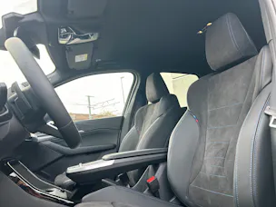 BMW 230e xDrive paddles Active Tourer