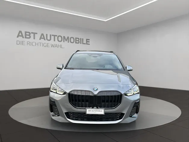BMW 230e xDrive paddles Active Tourer