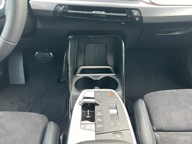 BMW 230e xDrive paddles Active Tourer