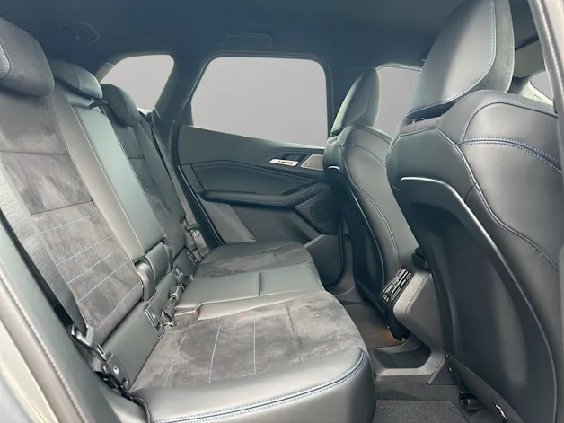 BMW 230e xDrive paddles Active Tourer
