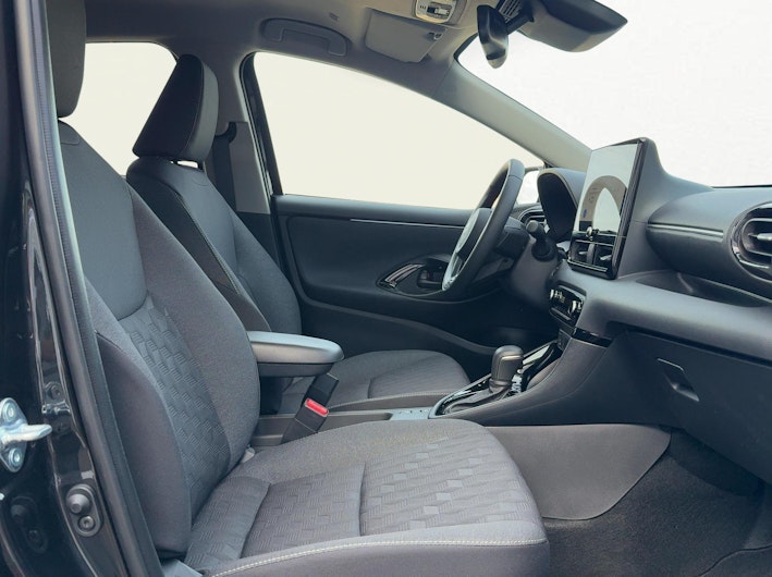 Vehicle image TOYOTA YARIS