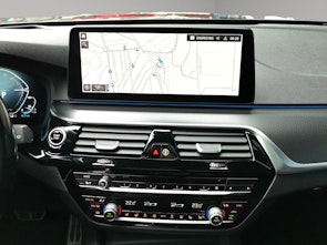 Vehicle image BMW 530e xDrive SAG Touring