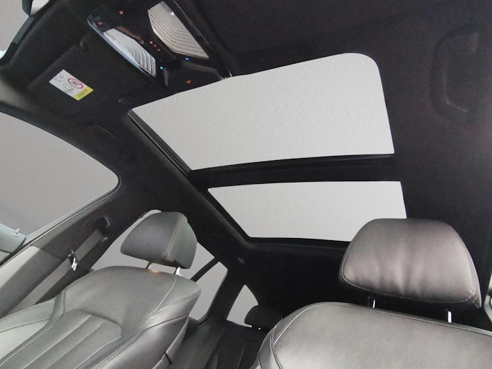 Vehicle image BMW 5 SERIES