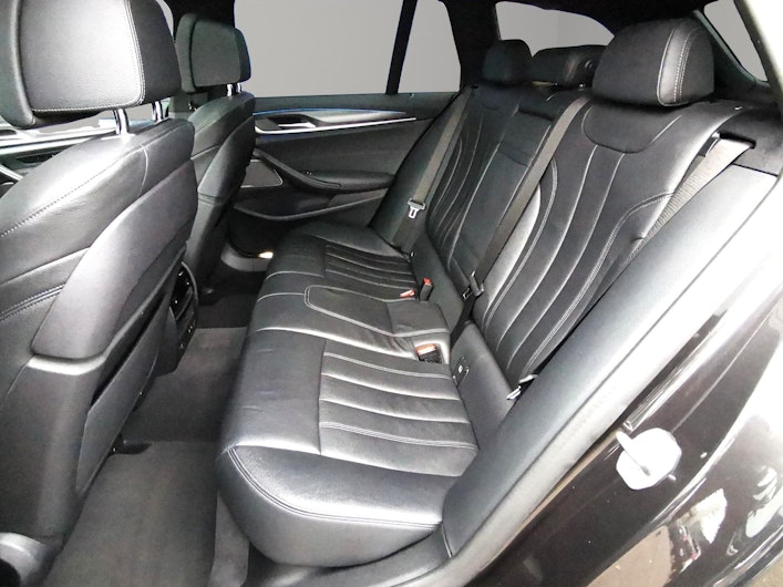 Vehicle image BMW 5 SERIES