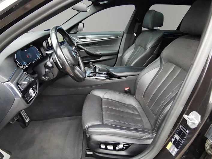 Vehicle image BMW 5 SERIES