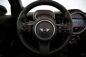 Vehicle image MINI Cabrio F57 1.5i Cooper