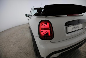 Vehicle image MINI Cabrio F57 1.5i Cooper
