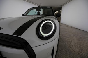 Vehicle image MINI Cabrio F57 1.5i Cooper