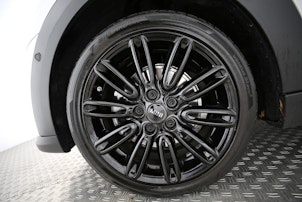 Vehicle image MINI Cabrio F57 1.5i Cooper