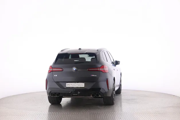 BMW X3 M50i