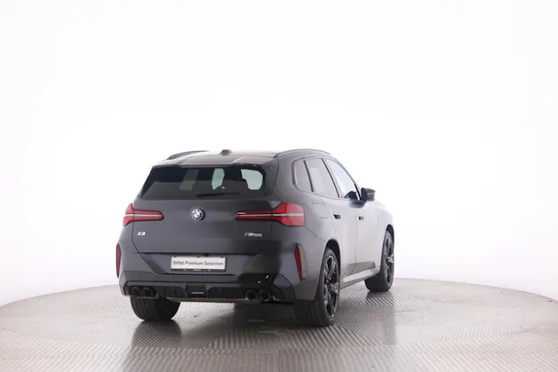 BMW X3 M50i