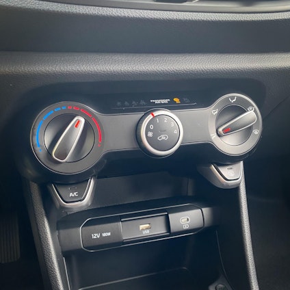 Vehicle image 9 Vehicle image 9