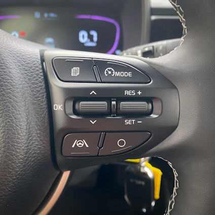 Vehicle image 6 Vehicle image 6